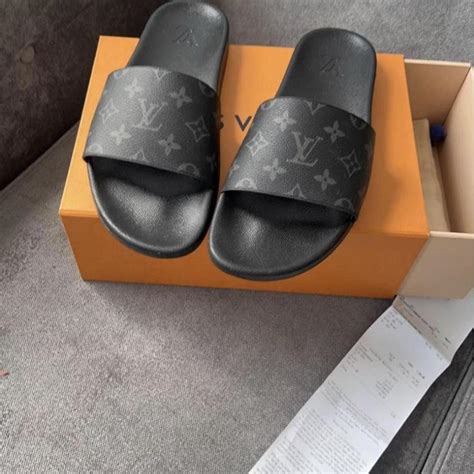 men's louis vuitton sliders.